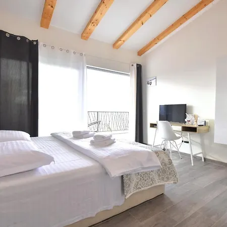 La Olivetree Villa *