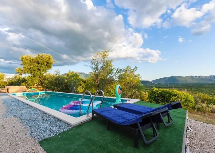 La Olivetree Villa Katuni