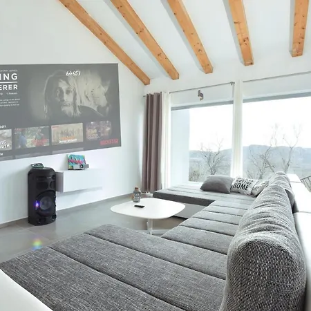 Vila La Olivetree Katuni