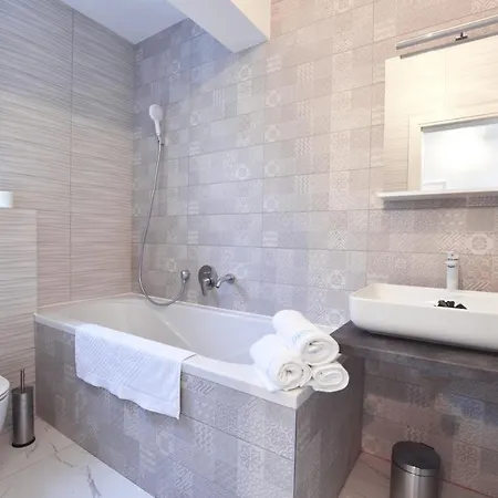 Vila La Olivetree Katuni